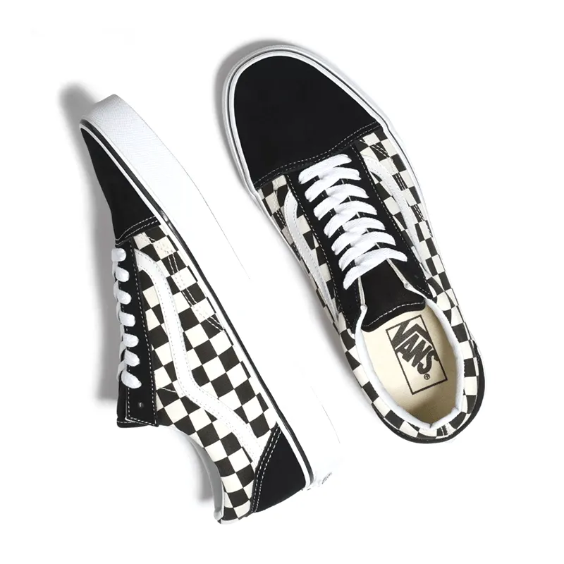 Sure, the optimized title for this e-commerce product in English with modifiers would be: Classic Vans Old Skool Unisex Sneakers - Timeless Style and Comfort